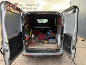Fiat Doblo Cargo 1.3 MJ 16V DPF Euro 5 Vehículo de desguace (2016, Metálico)