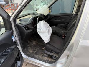 Fiat Doblo Cargo 1.3 MJ 16V DPF Euro 5 Vehículo de desguace (2016, Metálico)