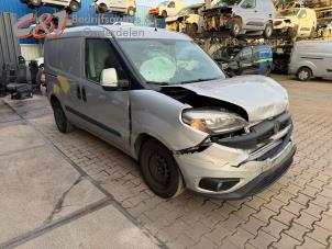 Fiat Doblo Cargo 1.3 MJ 16V DPF Euro 5 Vehículo de desguace (2016, Metálico)