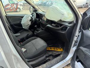Fiat Doblo Cargo 1.3 MJ 16V DPF Euro 5 Vehículo de desguace (2016, Metálico)