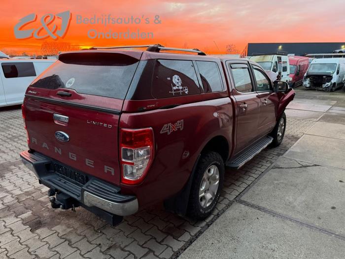 Ford Ranger 3.2 TDCI 20V 4x4 Samochód złomowany (2018, Ciemny, Czerwony)
