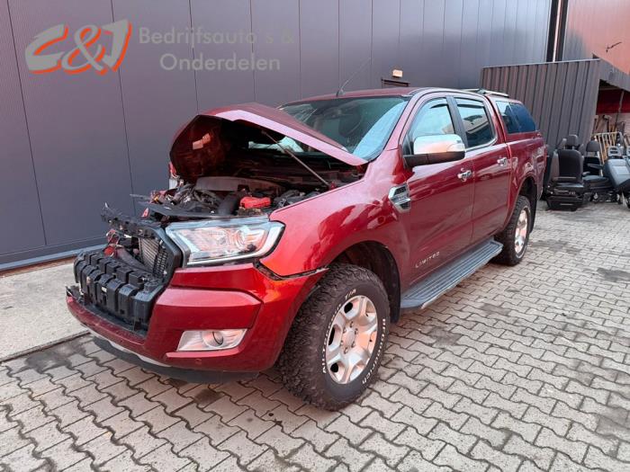 Ford Ranger 3.2 TDCI 20V 4x4 Samochód złomowany (2018, Ciemny, Czerwony)