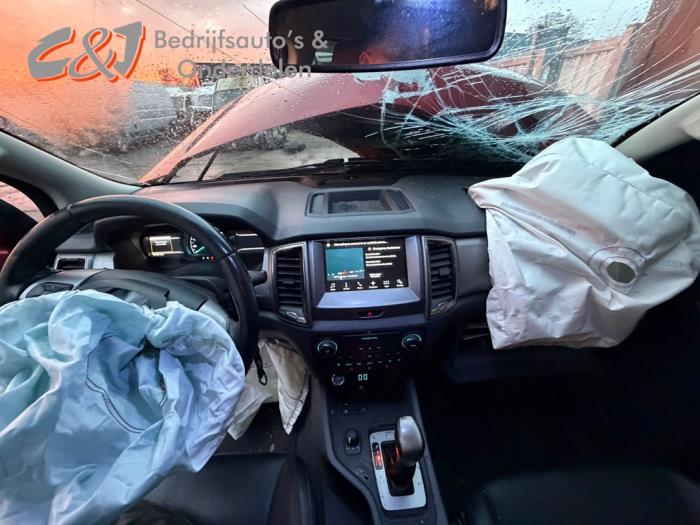 Ford Ranger 3.2 TDCI 20V 4x4 Samochód złomowany (2018, Ciemny, Czerwony)