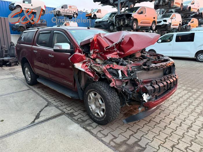 Ford Ranger 3.2 TDCI 20V 4x4 Samochód złomowany (2018, Ciemny, Czerwony)