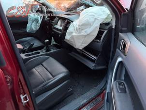 Ford Ranger 3.2 TDCI 20V 4x4 Samochód złomowany (2018, Ciemny, Czerwony)