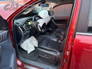 Ford Ranger 3.2 TDCI 20V 4x4 Samochód złomowany (2018, Ciemny, Czerwony)