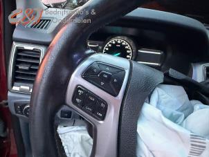 Ford Ranger 3.2 TDCI 20V 4x4 Samochód złomowany (2018, Ciemny, Czerwony)