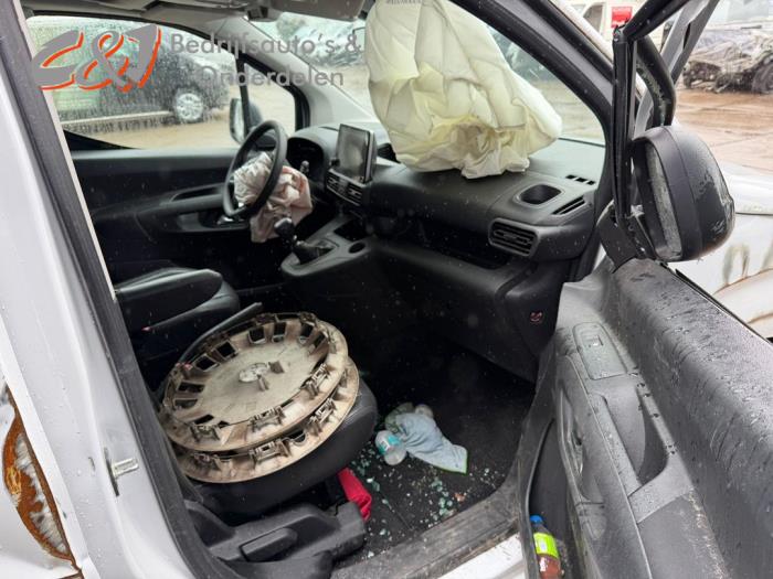 Opel Combo Cargo 1.5 CDTI 100 Épave (2023, Blanc)