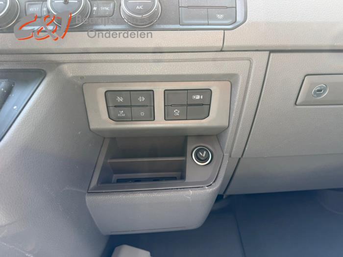 MAN TGE 2.0 TDI RWD Samochód złomowany (2024, Bialy)