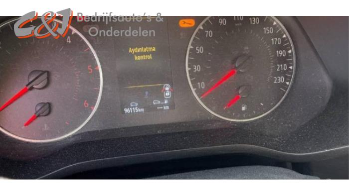 Renault Trafic 2.0 dCi 16V 110 Vehículo de desguace (2023, Blanco)