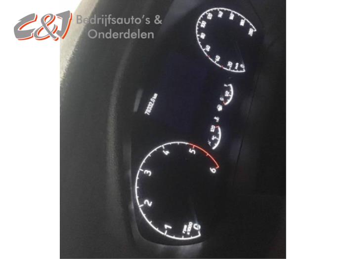 Ford Transit Custom 2.0 TDCi 16V Eco Blue 130 Vehículo de desguace (2022, Blanco)