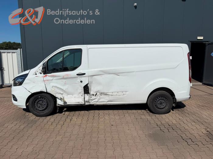 Ford Transit Custom 2.0 TDCi 16V Eco Blue 130 Vehículo de desguace (2022, Blanco)
