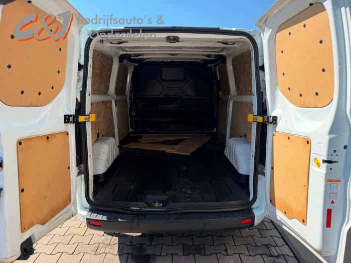 Ford Transit Custom 2.0 TDCi 16V Eco Blue 130 Vehículo de desguace (2022, Blanco)