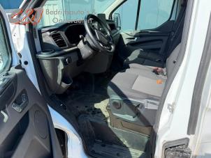 Ford Transit Custom 2.0 TDCi 16V Eco Blue 130 Vehículo de desguace (2022, Blanco)