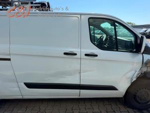 Ford Transit Custom 2.0 TDCi 16V Eco Blue 130 Vehículo de desguace (2022, Blanco)