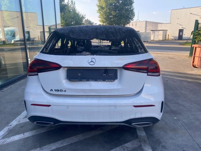 Mercedes A 1.5 A-180d Épave (2019, Blanc)