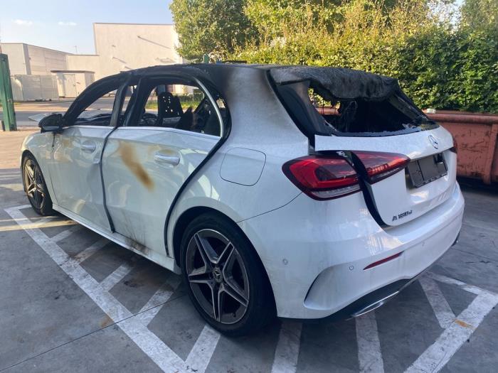 Mercedes A 1.5 A-180d Épave (2019, Blanc)