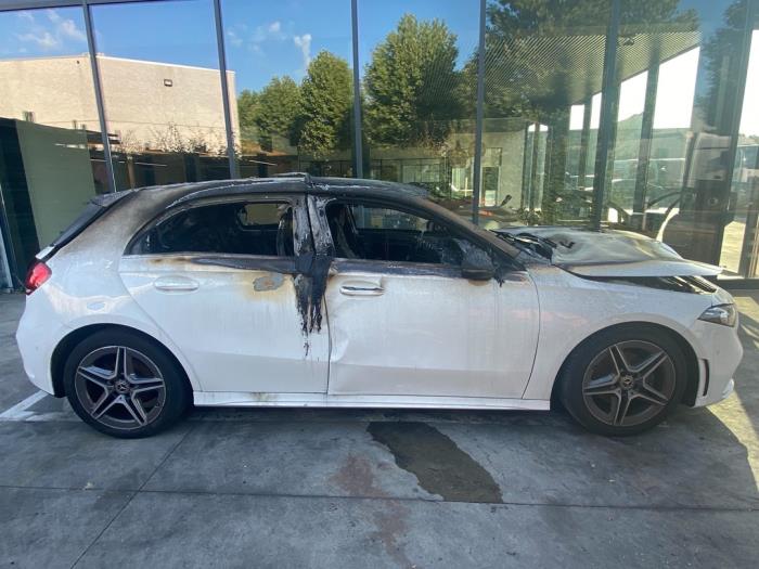 Mercedes A 1.5 A-180d Épave (2019, Blanc)