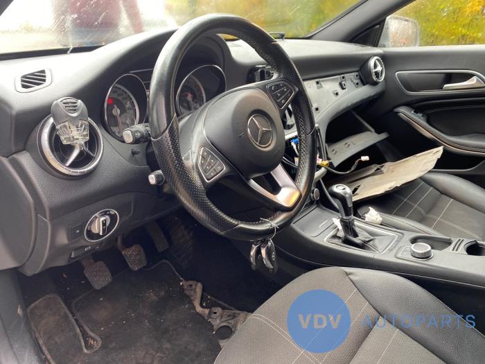 Mercedes CLA Shooting Brake 1.6 CLA-180 16V Salvage vehicle (2015, Aubergine, Silver grey, Gray)
