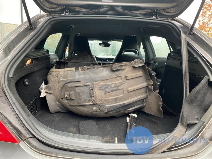 Mercedes CLA Shooting Brake 1.6 CLA-180 16V Salvage vehicle (2015, Aubergine, Silver grey, Gray)