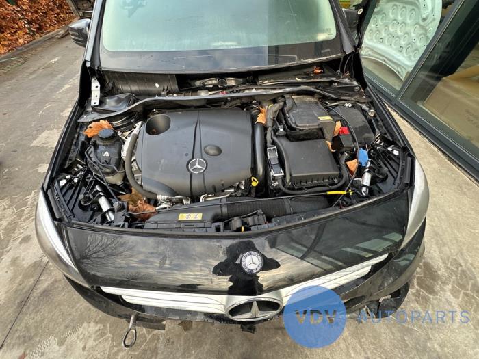 Mercedes B 2.1 B-200 CDI BlueEFFICIENCY, B-200d 16V Salvage vehicle (2015, Black)