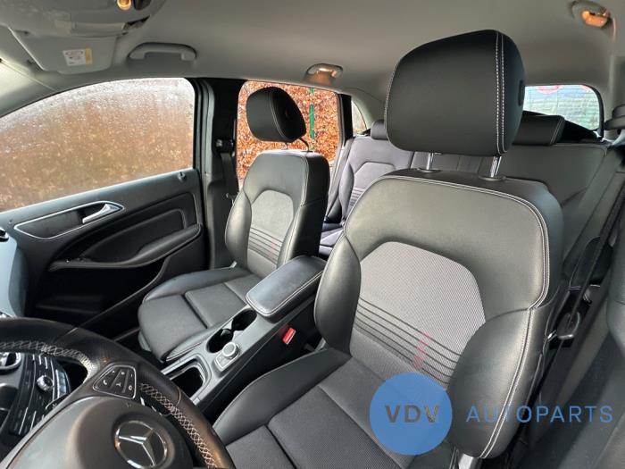 Mercedes B 2.1 B-200 CDI BlueEFFICIENCY, B-200d 16V Salvage vehicle (2015, Black)