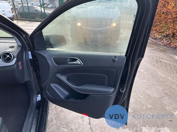 Mercedes B 2.1 B-200 CDI BlueEFFICIENCY, B-200d 16V Salvage vehicle (2015, Black)
