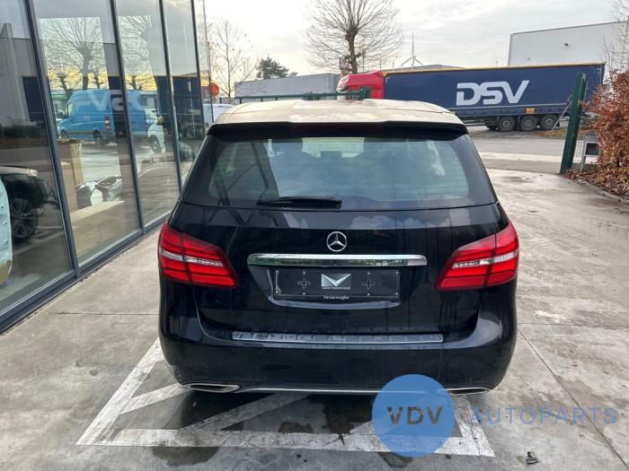 Mercedes B 2.1 B-200 CDI BlueEFFICIENCY, B-200d 16V Salvage vehicle (2015, Black)