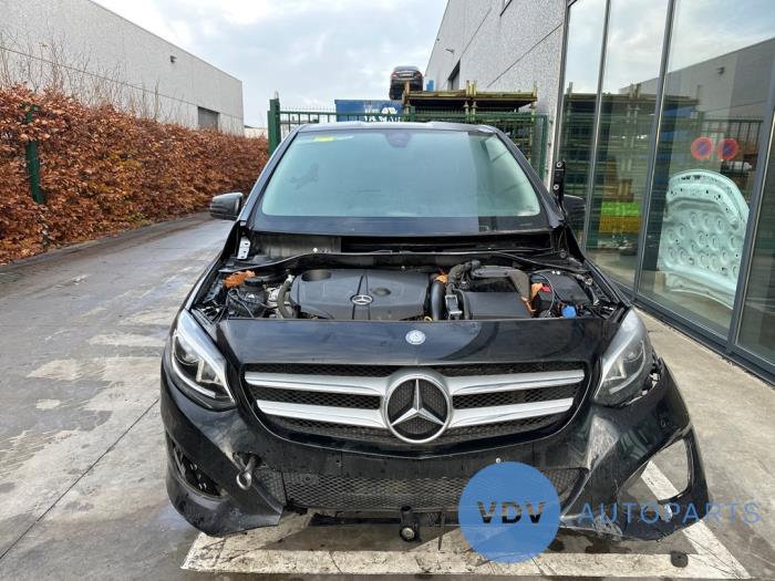Mercedes B 2.1 B-200 CDI BlueEFFICIENCY, B-200d 16V Salvage vehicle (2015, Black)