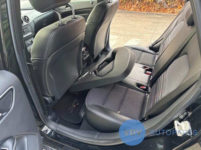 Mercedes B 2.1 B-200 CDI BlueEFFICIENCY, B-200d 16V Salvage vehicle (2015, Black)