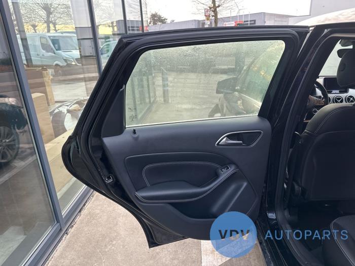 Mercedes B 2.1 B-200 CDI BlueEFFICIENCY, B-200d 16V Salvage vehicle (2015, Black)