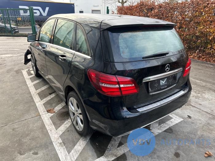Mercedes B 2.1 B-200 CDI BlueEFFICIENCY, B-200d 16V Salvage vehicle (2015, Black)