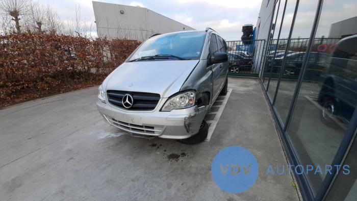 Mercedes Vito 2.2 116 CDI 16V Euro 5 Samochód złomowany (2013, Srebrny)