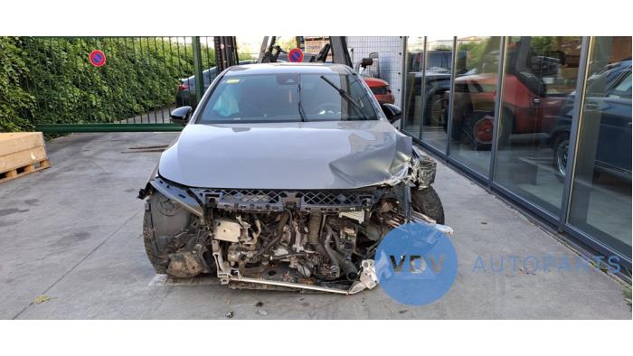 Mercedes A 1.3 A-180 Turbo 16V Vehículo de desguace (2019, Berenjena, Gris plateado, Gris)