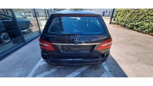 Mercedes E Estate E-200 CDI 16V BlueEfficiency,BlueTEC Épave (2009, Noir)
