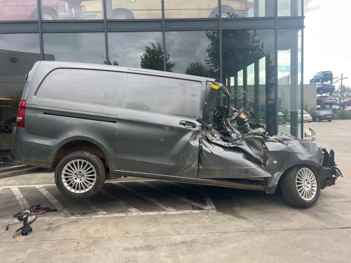 Mercedes Vito 2.0 114 CDI 16V Épave (2021, Gris)