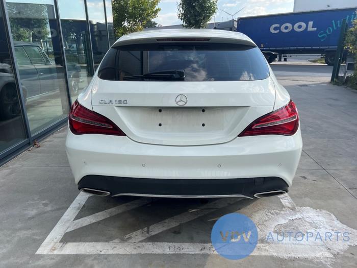 Mercedes CLA Shooting Brake 1.6 CLA-180 16V Skrotfordon (2016)