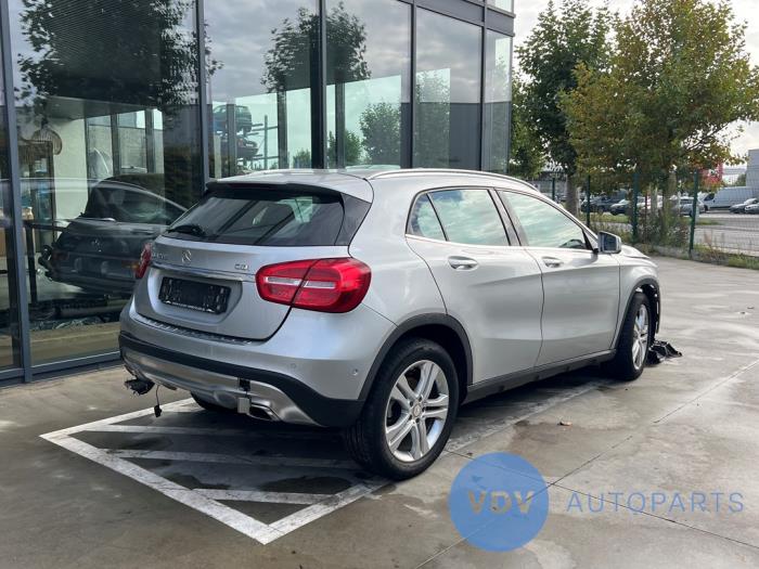 Mercedes GLA 2.2 200 CDI, d 16V 4-Matic Skrotfordon (2014, GRIJS)