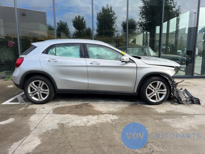 Mercedes GLA 2.2 200 CDI, d 16V 4-Matic Skrotfordon (2014, GRIJS)