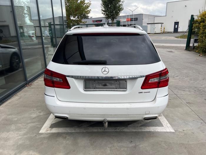 Mercedes E Estate E-220 CDI 16V BlueEfficiency, BlueTEC Samochód złomowany (2013, Bialy)