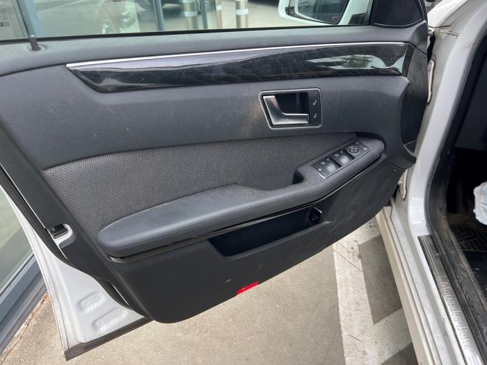 Mercedes E Estate E-220 CDI 16V BlueEfficiency, BlueTEC Samochód złomowany (2013, Bialy)