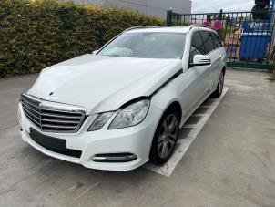 Mercedes E Estate E-220 CDI 16V BlueEfficiency, BlueTEC Samochód złomowany (2013, Bialy)