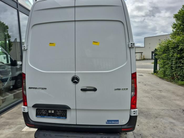 Mercedes Sprinter 3,5t 315 CDI 2.0 D RWD Vehículo de desguace (2023, Blanco)