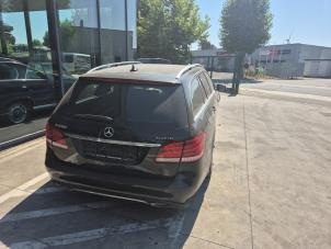 Mercedes E Estate E-200 CDI 16V BlueEfficiency,BlueTEC Vehículo de desguace (2016, Metálico, Negro)