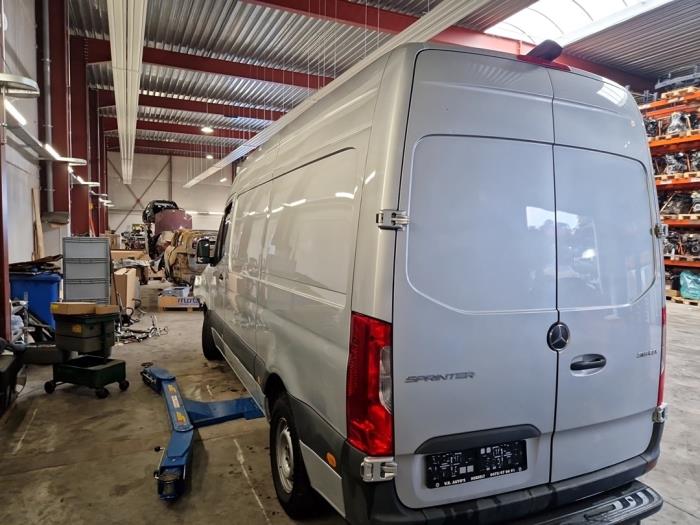 Mercedes Sprinter 3,5t 314 CDI 2.1 D RWD Vehículo de desguace (2021, Plateado)