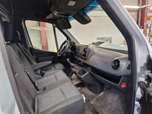 Mercedes Sprinter 3,5t 314 CDI 2.1 D RWD Vehículo de desguace (2021, Plateado)