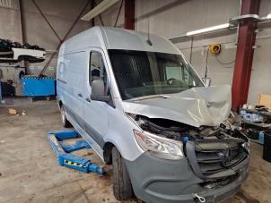 Mercedes Sprinter 3,5t 314 CDI 2.1 D RWD Vehículo de desguace (2021, Plateado)