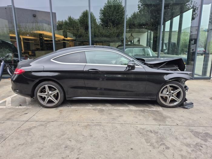 Mercedes C C-180 1.6 16V Vehículo de desguace (2017, Negro)