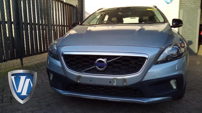 Volvo V40 Cross Country 1.6 D2 Salvage vehicle (2013, Metallic, Silver grey)