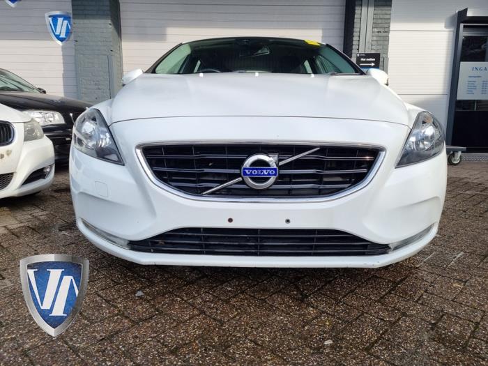 Volvo V40 1.6 D2 Épave (2013, Blanc)